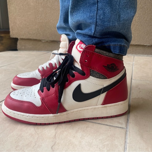 Nike Other - Air Jordan 1 High (GS) Chicago Size 6.5Y